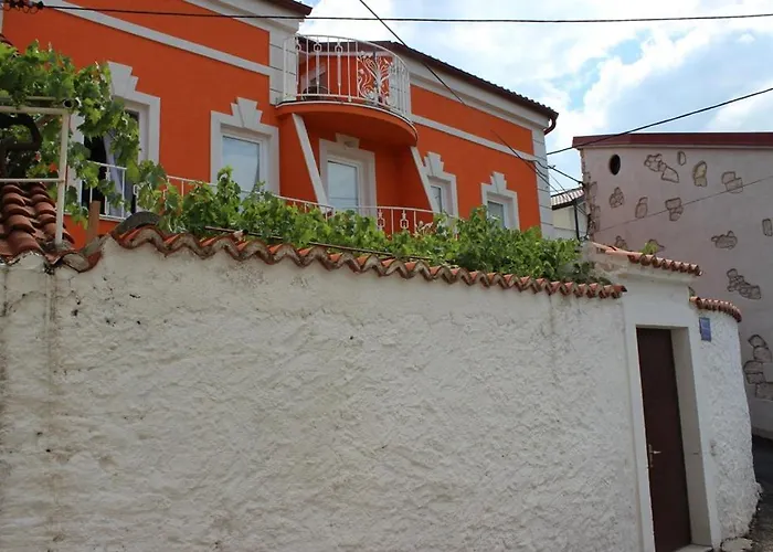 Visnja Nv 5 - For 5 Persons, Balcony With Sea View * Novi Vinodolski
