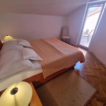 Visnja Nv 5 - For 5 Persons, Balcony With Sea View